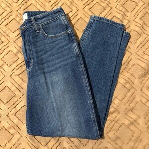 Hollister Ultra High Rise Mom Jeans